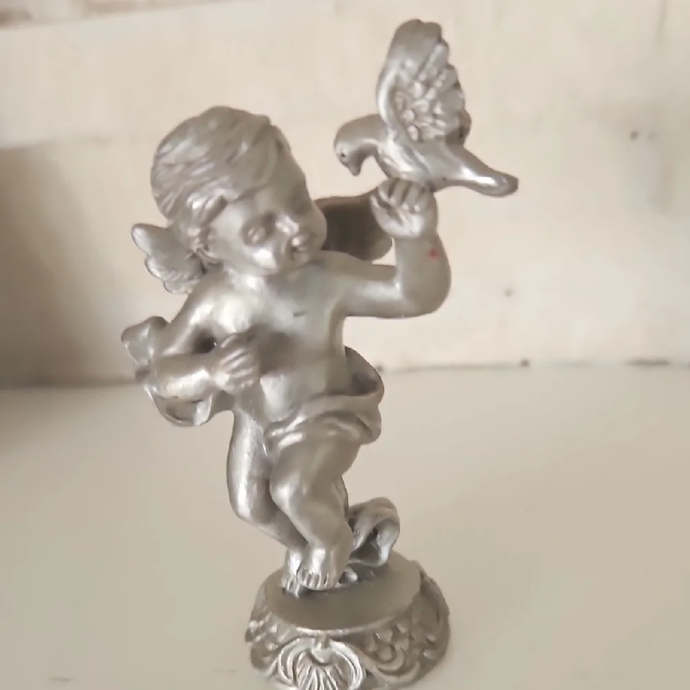 Vintage Pewter Cherub Angel Holding A Dove Figure. - Picture 4 of 12